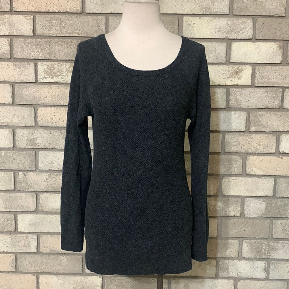 3for$20 sweater small